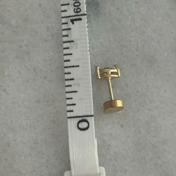 Gold Crystal Tear Drop Mini Micro Cartilage Earring 

Brand New - Picture 4 of 5
